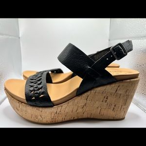 Kork-Ease Austin Braid Wedge Platform Sandal Women’s Size 8 Condition:  NWOT